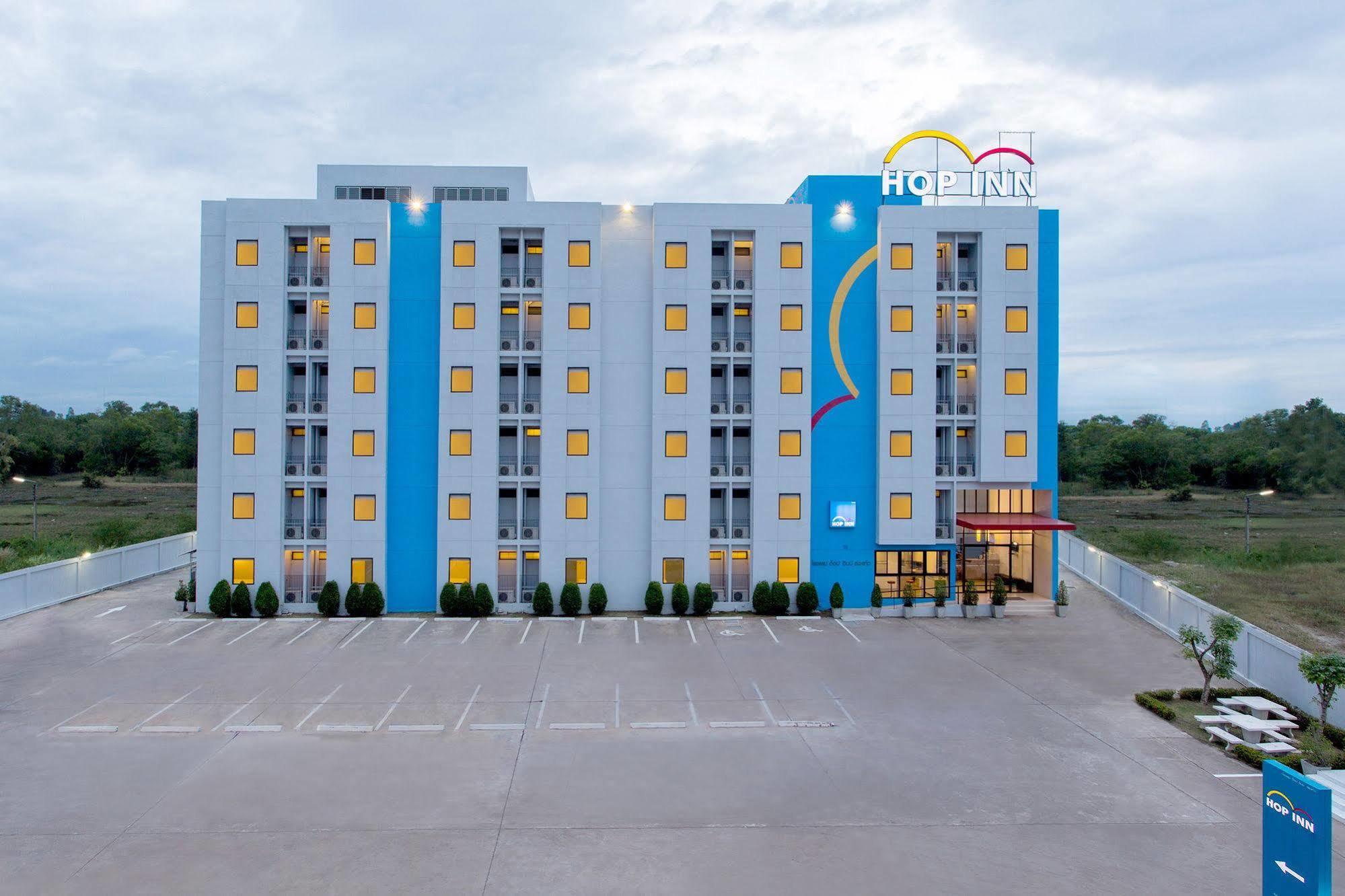 Hop Inn Lampang Exteriör bild